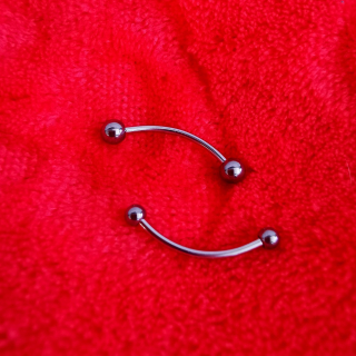 Piercing do obočia 